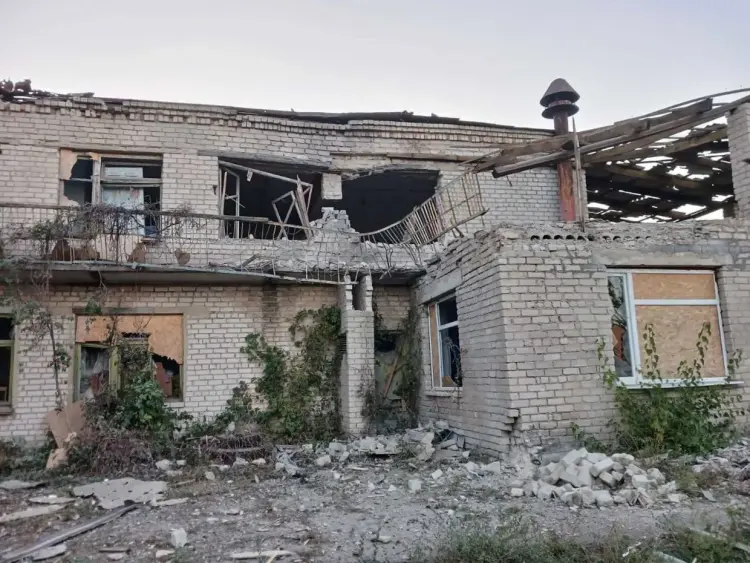 Edificio destruido tras un ataque de drones rusos contra la localidad de Zolota Balka